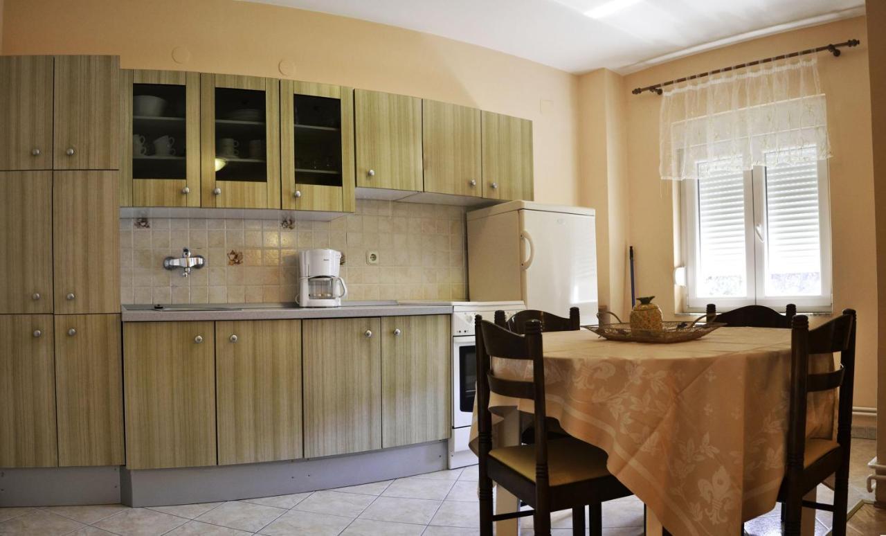 Apartments With A Swimming Pool Banjol, Rab - 11382 Exterior foto