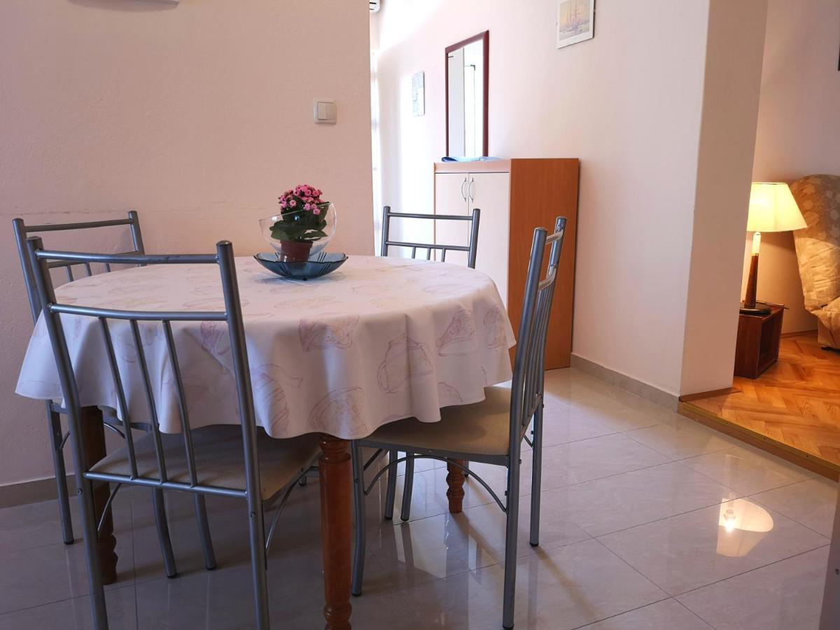 Apartments With A Swimming Pool Banjol, Rab - 11382 Exterior foto
